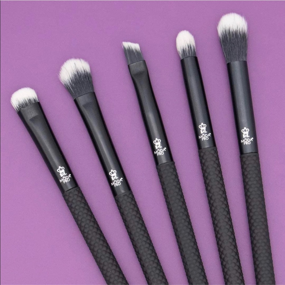 🆕MODA 5pc Deluxe Eye Kit